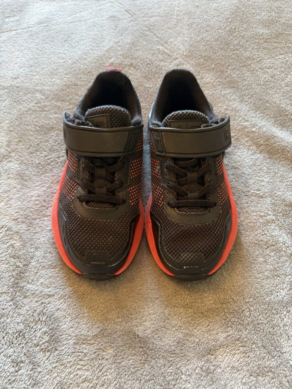 adidas Star Wars Runner Kids Shoes Black Red IE8045 US 2